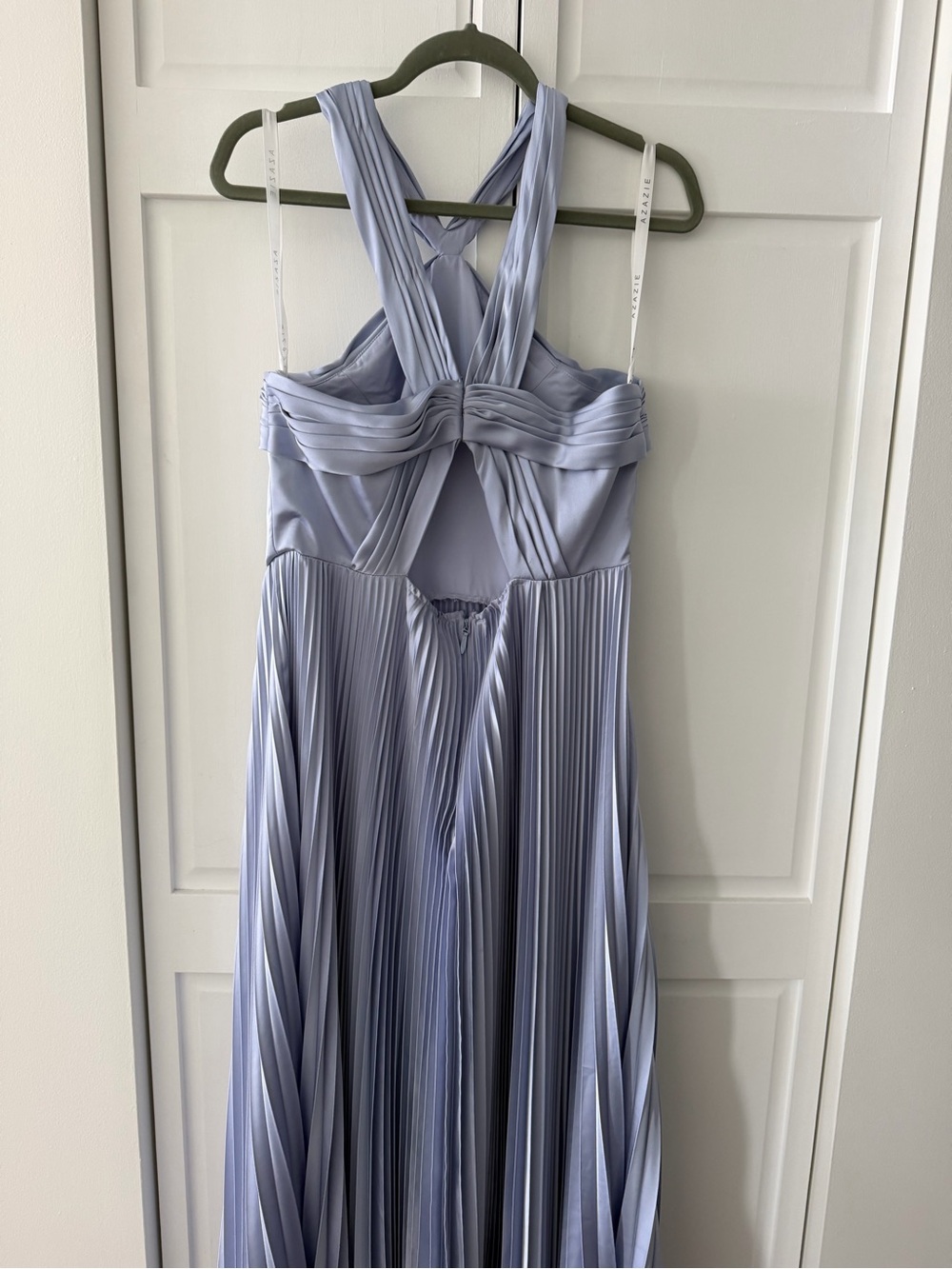 Azazie Dusty Blue Pleated Halter Bridesmaid Maxi Dress Size A12 (US 10/12) - Picture 4 of 16